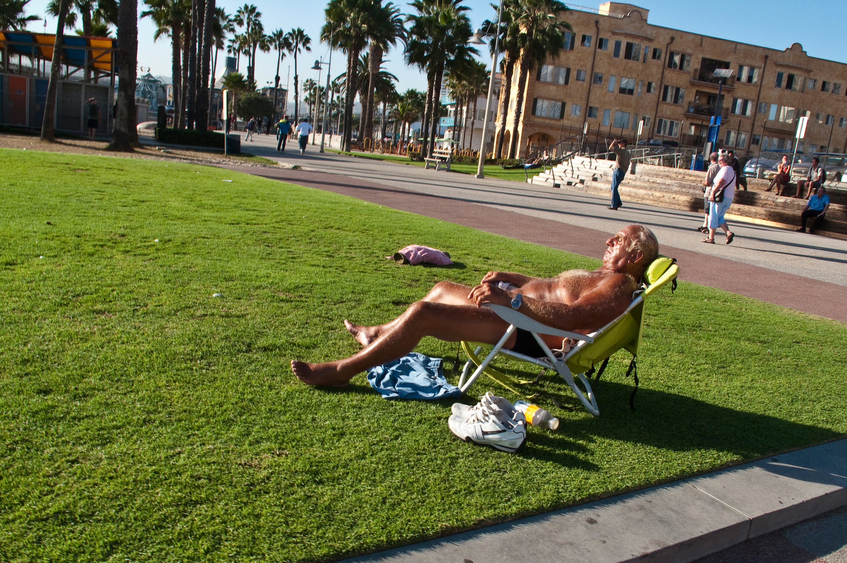 Sunbather: Deshan Tennekoon